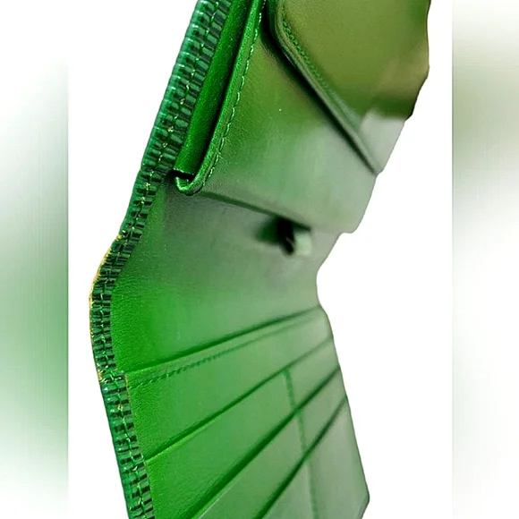 LOUIS VUITTON AUTHENTIC GREEN EPI LEATHER WALLET EUC - Picture 8 of 14